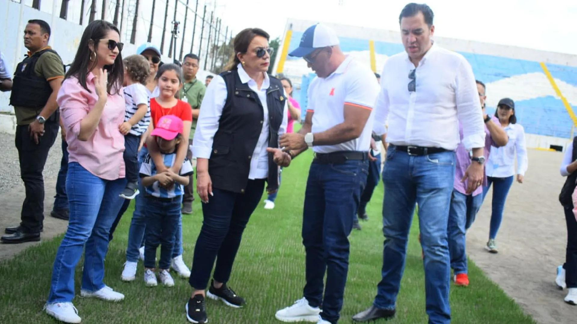 Presidenta de Honduras sobre el partido ante México: “Nos robaron”