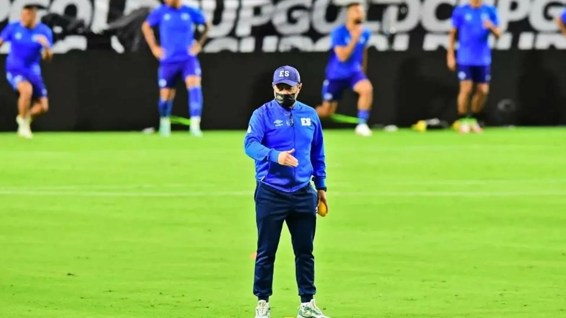 Hugo Pérez no descarta cambios en el once inicial de El Salvador ante Canadá