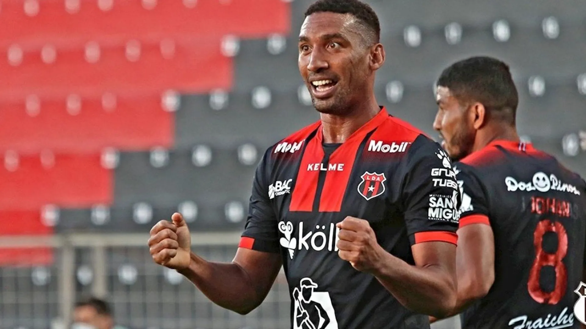 Marcel Hernández: triplete, goleador y decisivo para Alajuelense