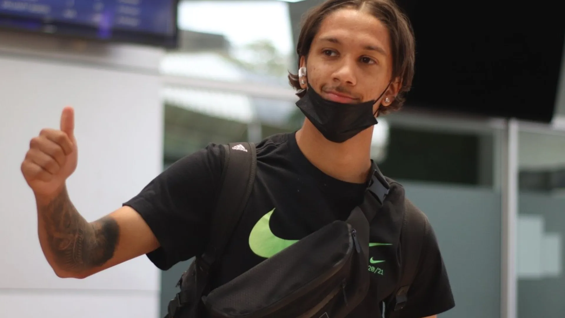 Enrico Dueñas ya está en El Salvador