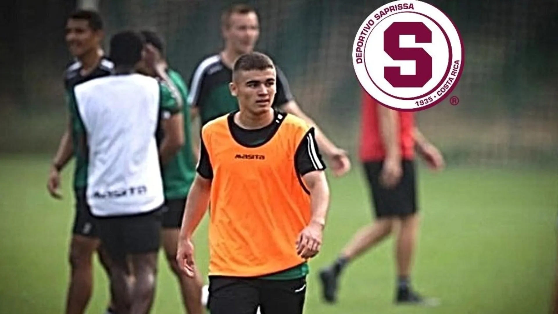 Manfred Ugalde no es olvidado por los aficionados del Deportivo Saprissa