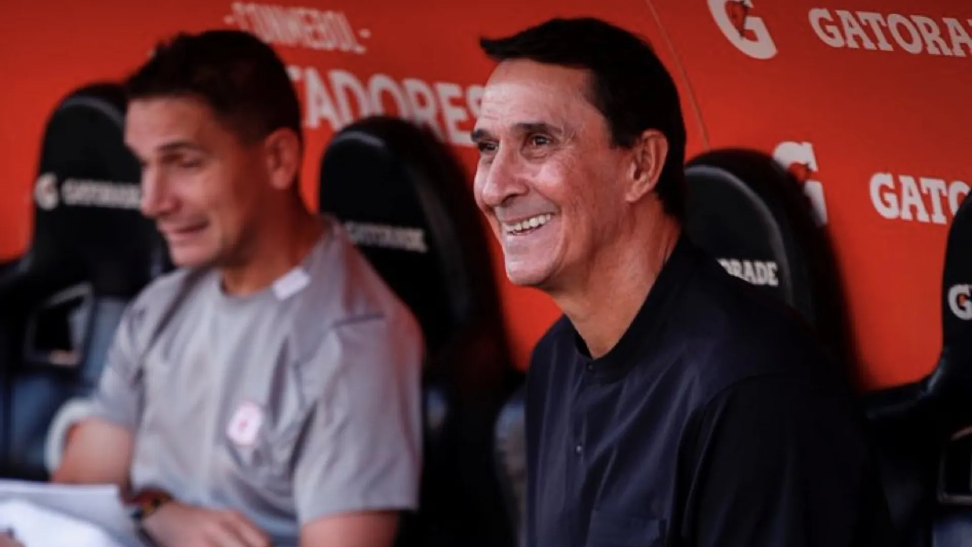 Alexandre Guimaraes piensa algunas variantes en el 11. (Foto: Zona Libre)