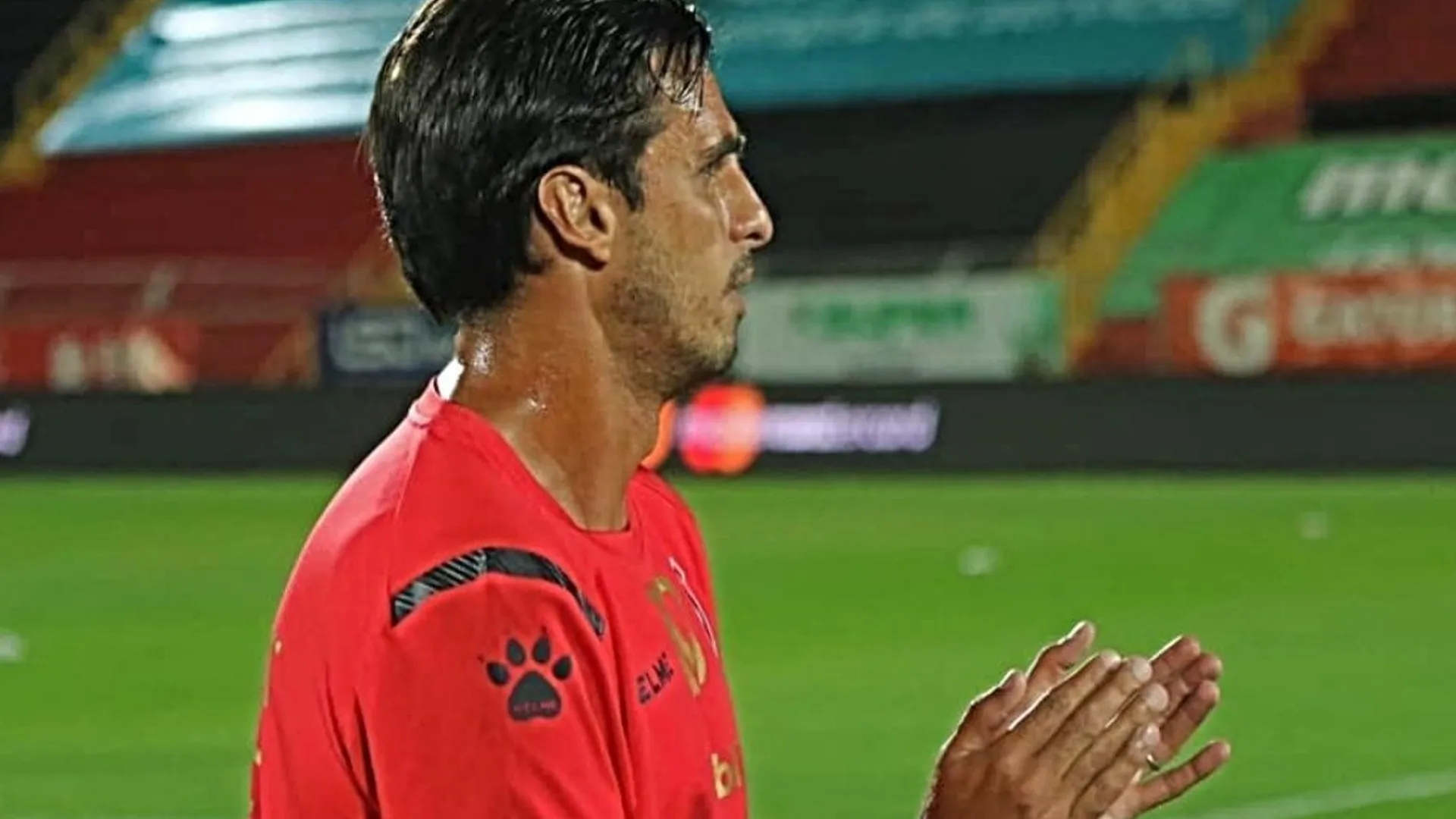 Bryan Ruiz lanzó un guiño y todo apunta a que continuará en la Liga Deportiva Alajuelense