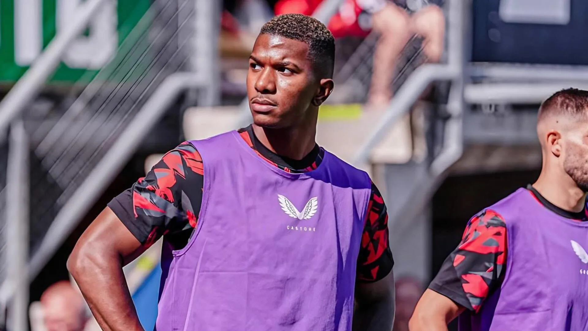 El gran pecado que Feyenoord cometió con Jeyland Mitchell y puede pagar caro
