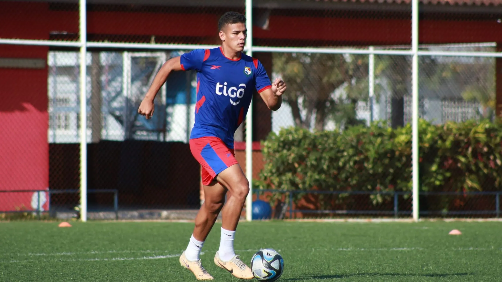 "Saltaron las alertas": el gran salto de Edward Cedeño ya tiene confirmación oficial en España.