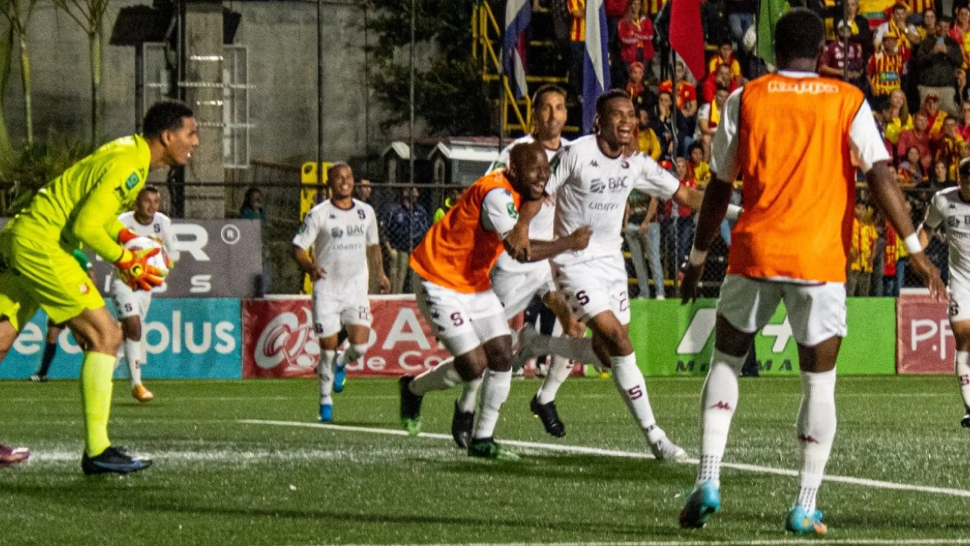 Saprissa vence a Herediano y obliga a que se juegue la Gran Final