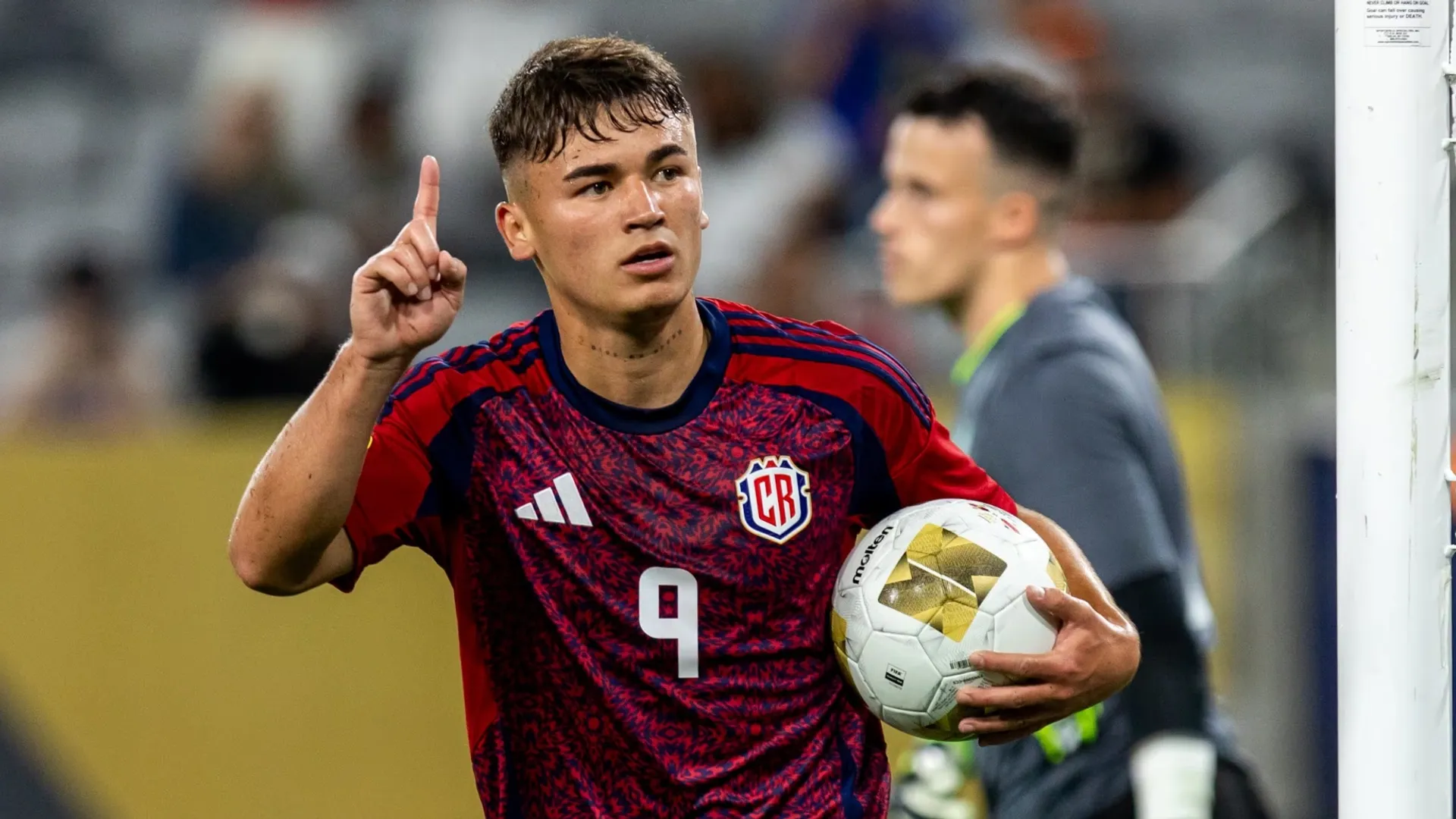 Manfred Ugalde llega a la élite de Latinoamérica: se confirma la noticia que pone al delantero de Costa Rica en lo más alto
