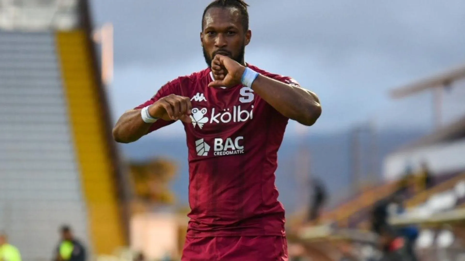 Kendall Waston: "Herediano va a tener una leve ventaja"