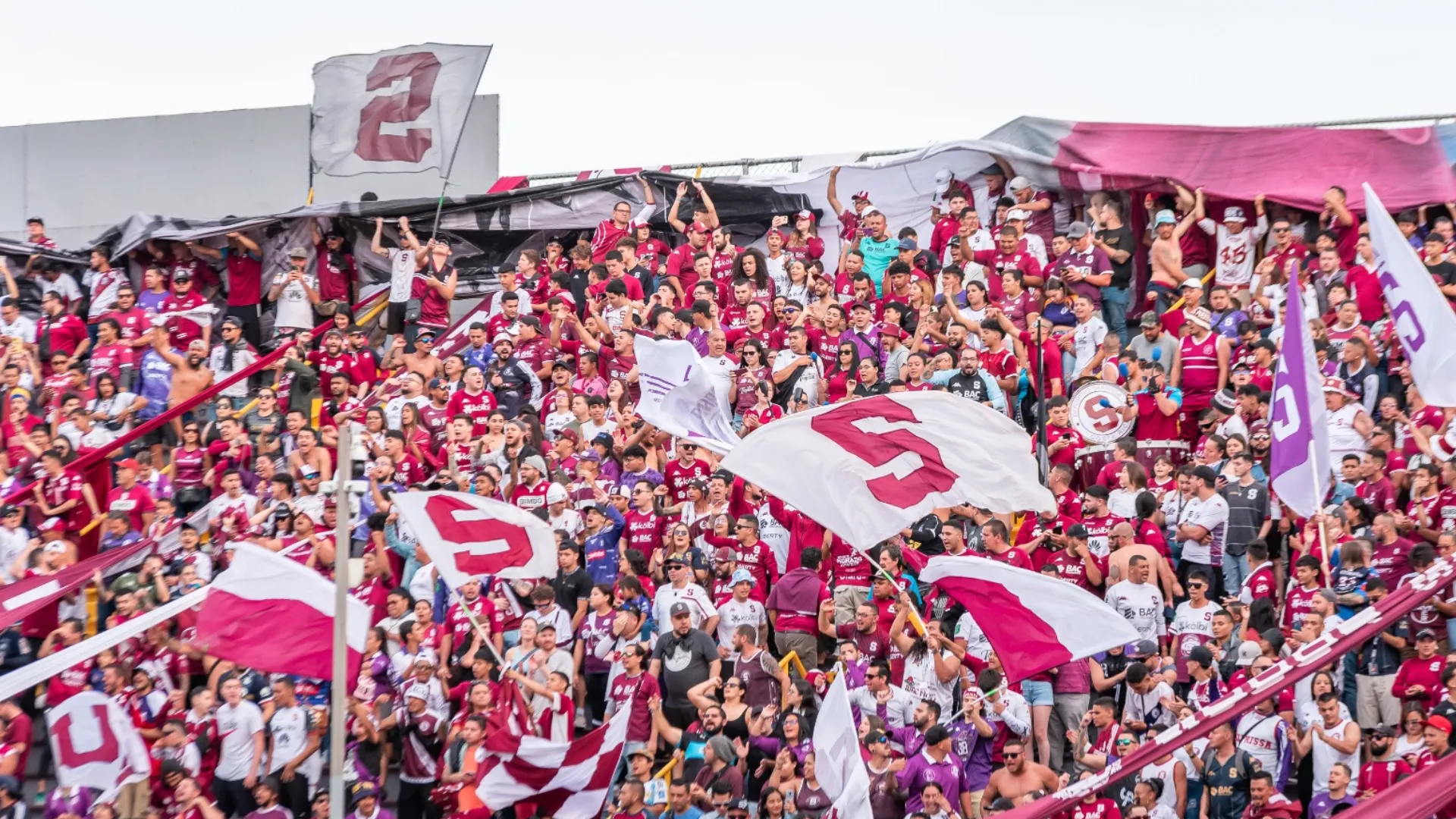 Salió campeón con Saprissa y ahora se va a Europa: el exótico destino de una joven promesa de Costa Rica