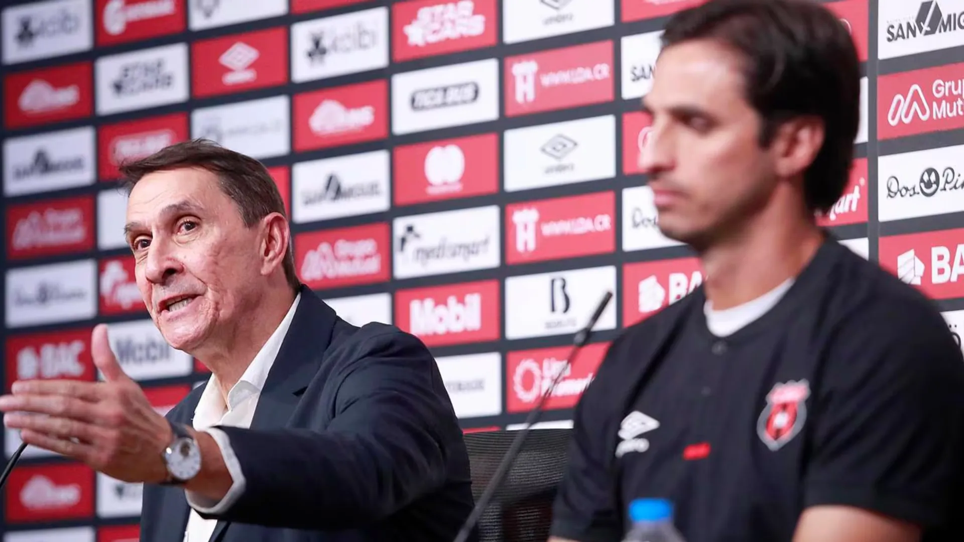 Guimaraes expuso la situación de los jugadores de Alajuelense tras el empate ante Herediano