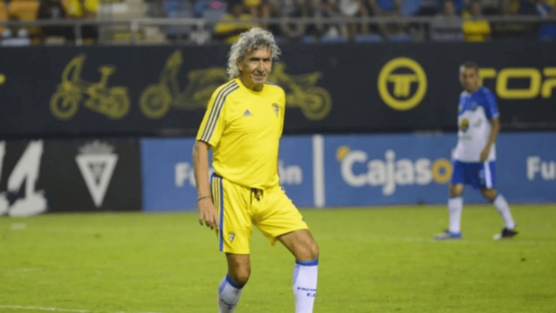 El Cádiz recordó el último gol del Mágico González con la institución
