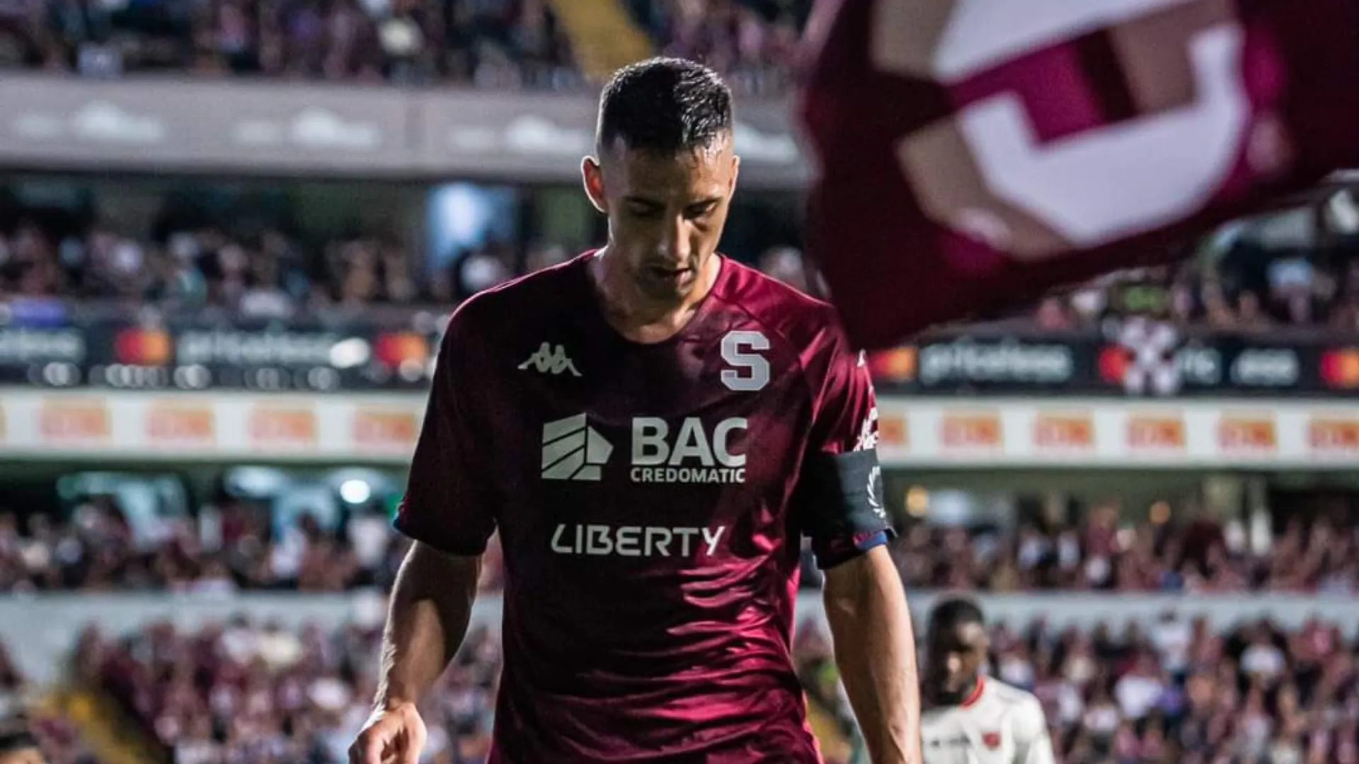 Mariano Torres no sumó ni un minuto ante Herediano.