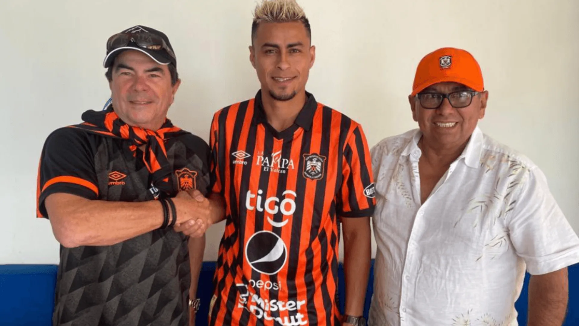 El video olvidado de Darwin Cerén que adelantó su regreso al fútbol de El Salvador: "Crecí jugando en Águila"