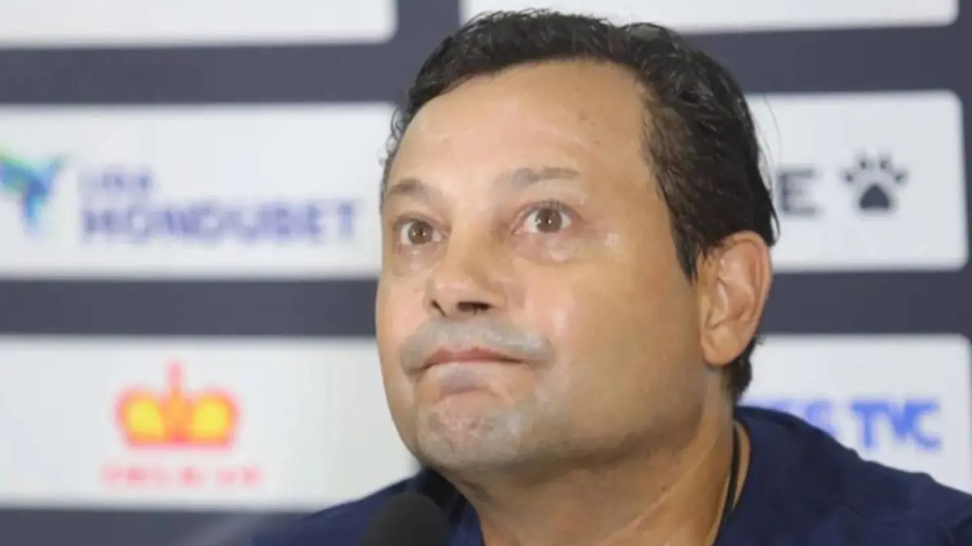 "Hay acuerdo": mientras Saprissa busca técnico, Jeaustin Campos toma la decisión que sacude Honduras
