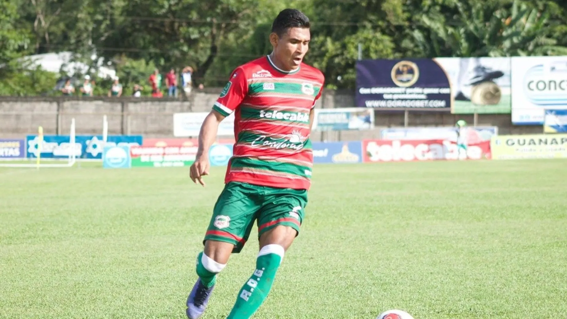 El lateral derecho que llegaría como refuerzo a Alajuelense