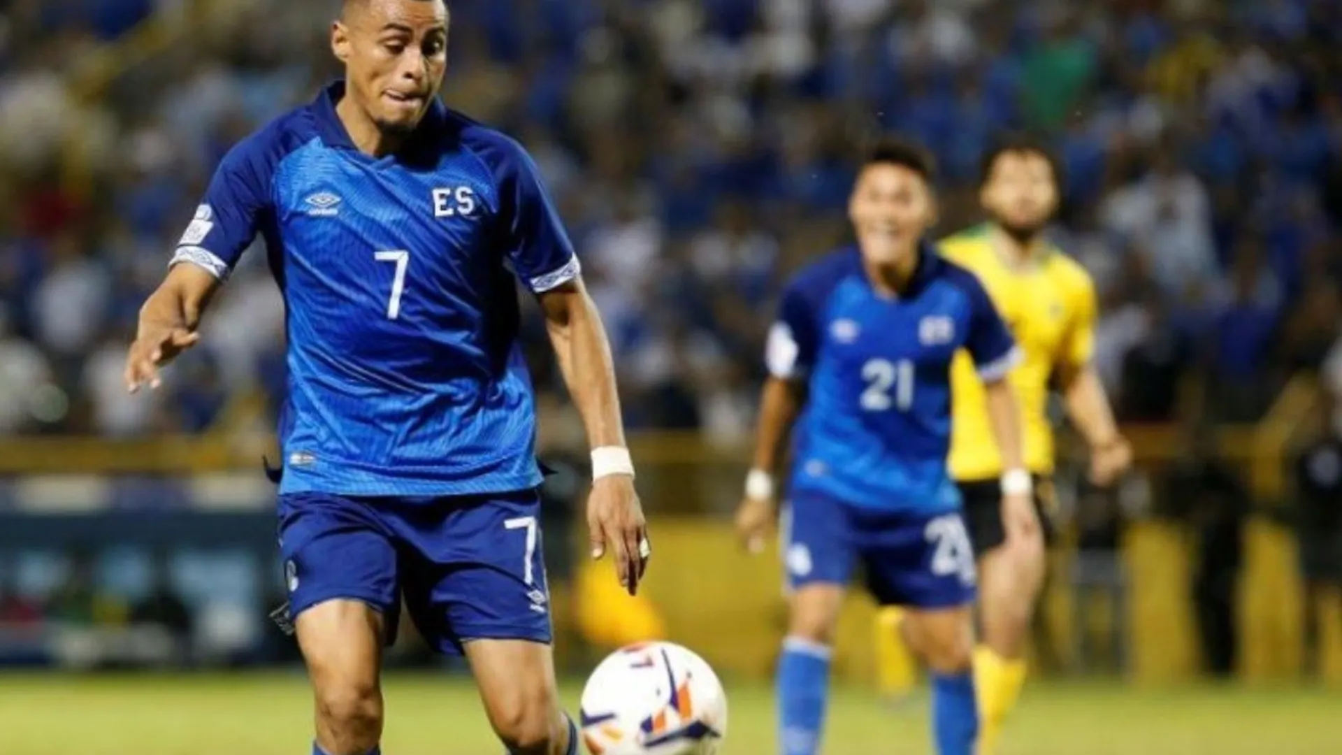 Darwin Cerén aclara escándalo de mala alimentación en la selección