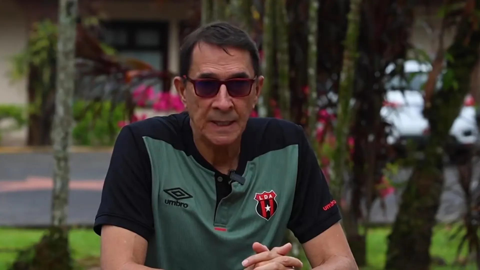 Alexandre Guimaraes sorprendió a sus dirigidos.
