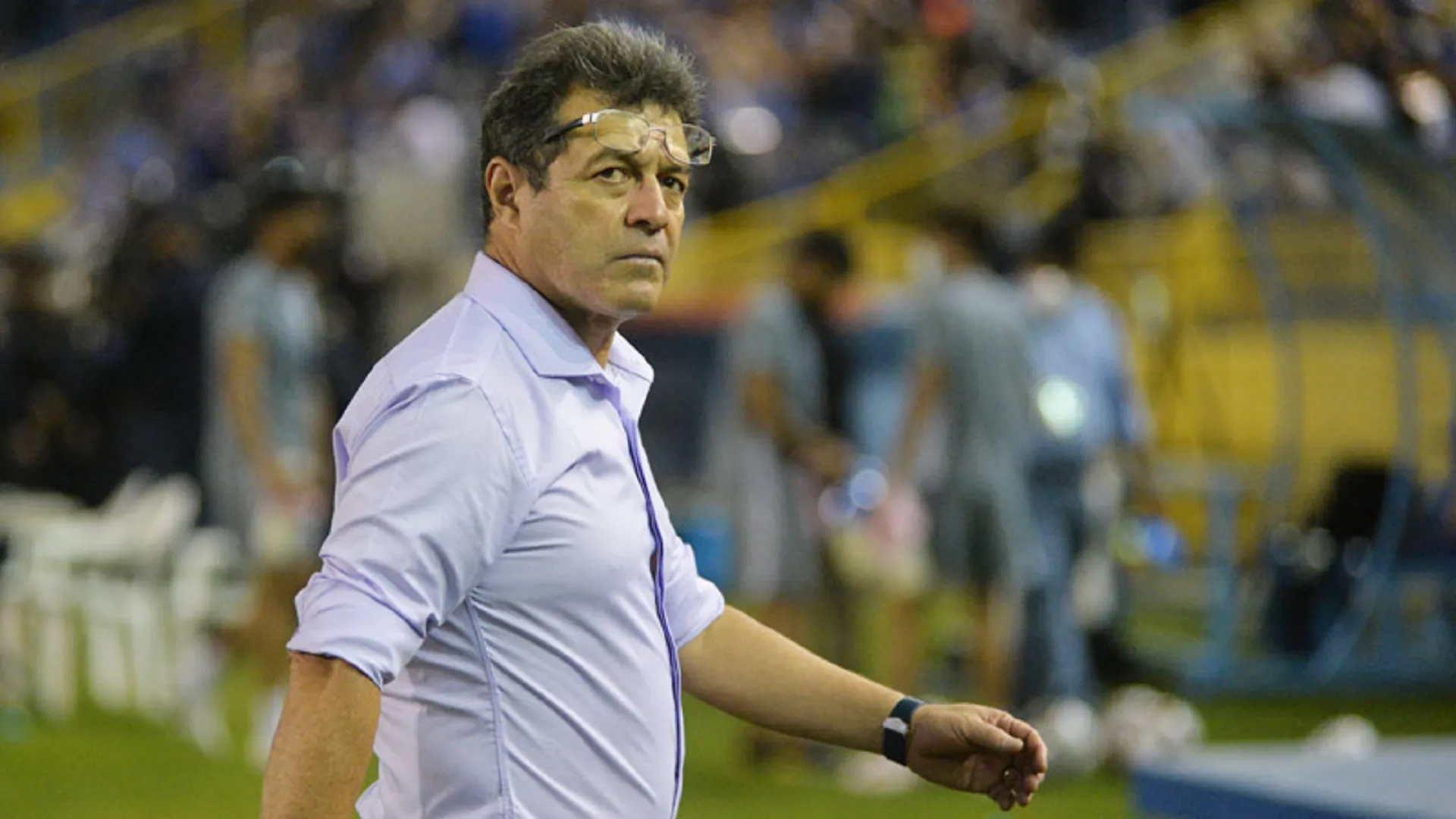 No lo extraña: El Salvador está a un juego de alcanzar un récord que consiguió con Hugo Pérez