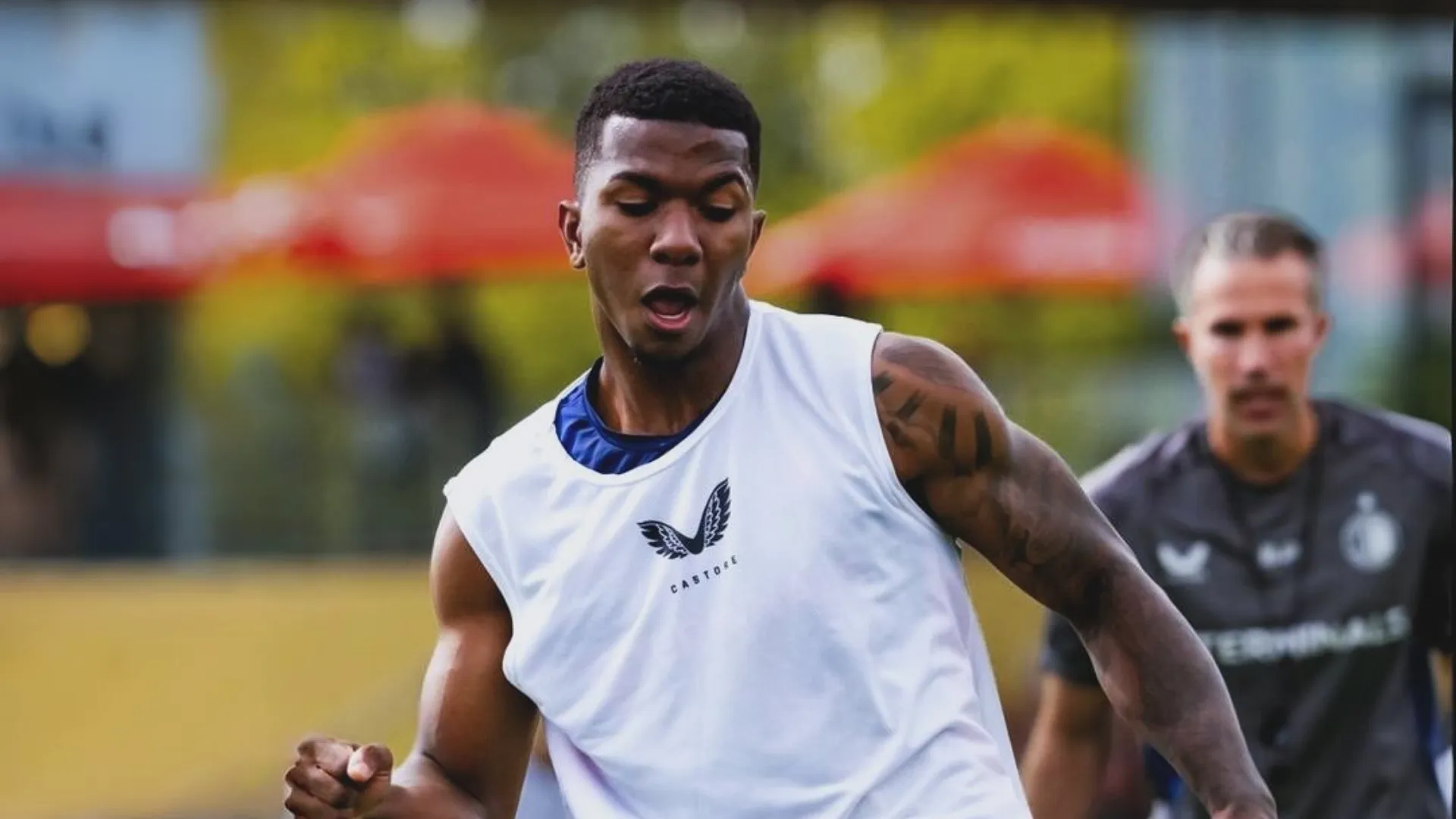 Jeyland Mitchell se destaca en su llegada a su nuevo club. (Foto: Instagram)