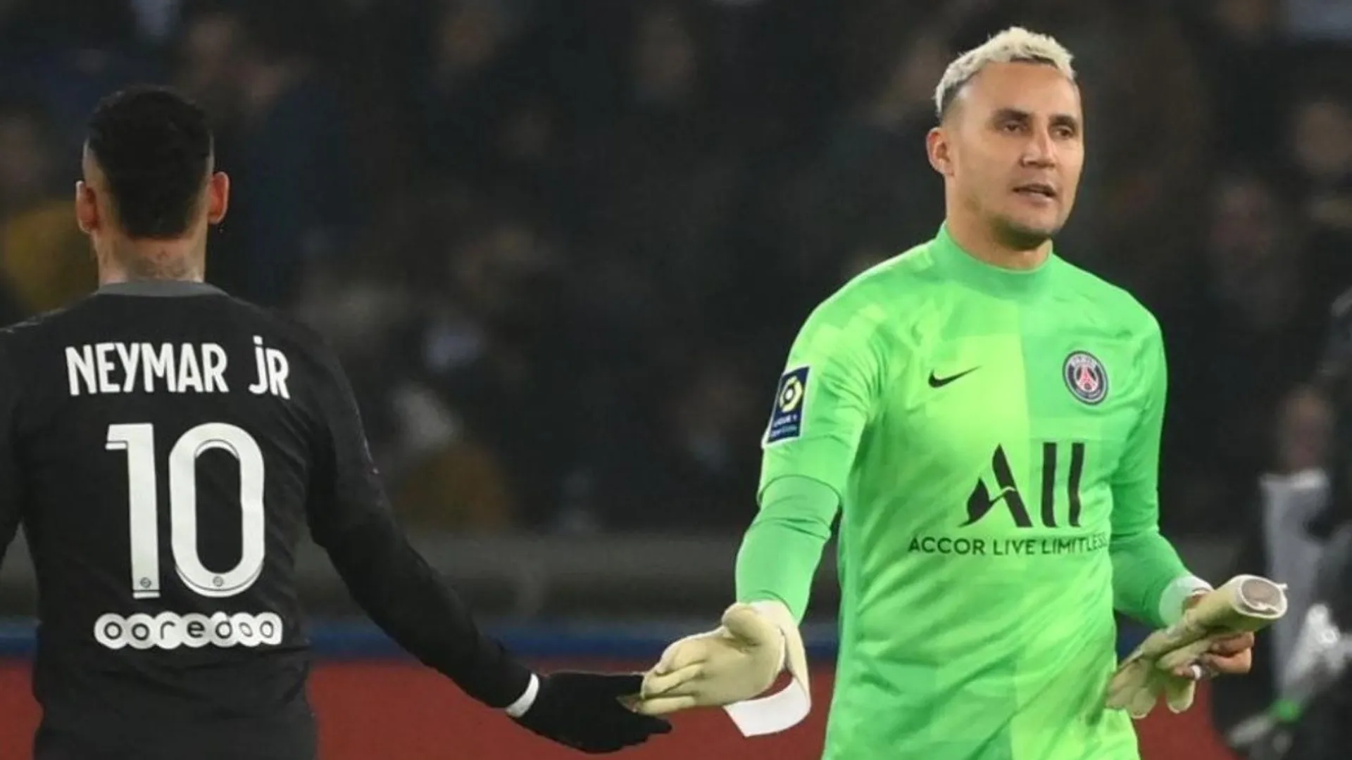 La reacción de los aficionados del PSG cuando se retiró Keylor Navas