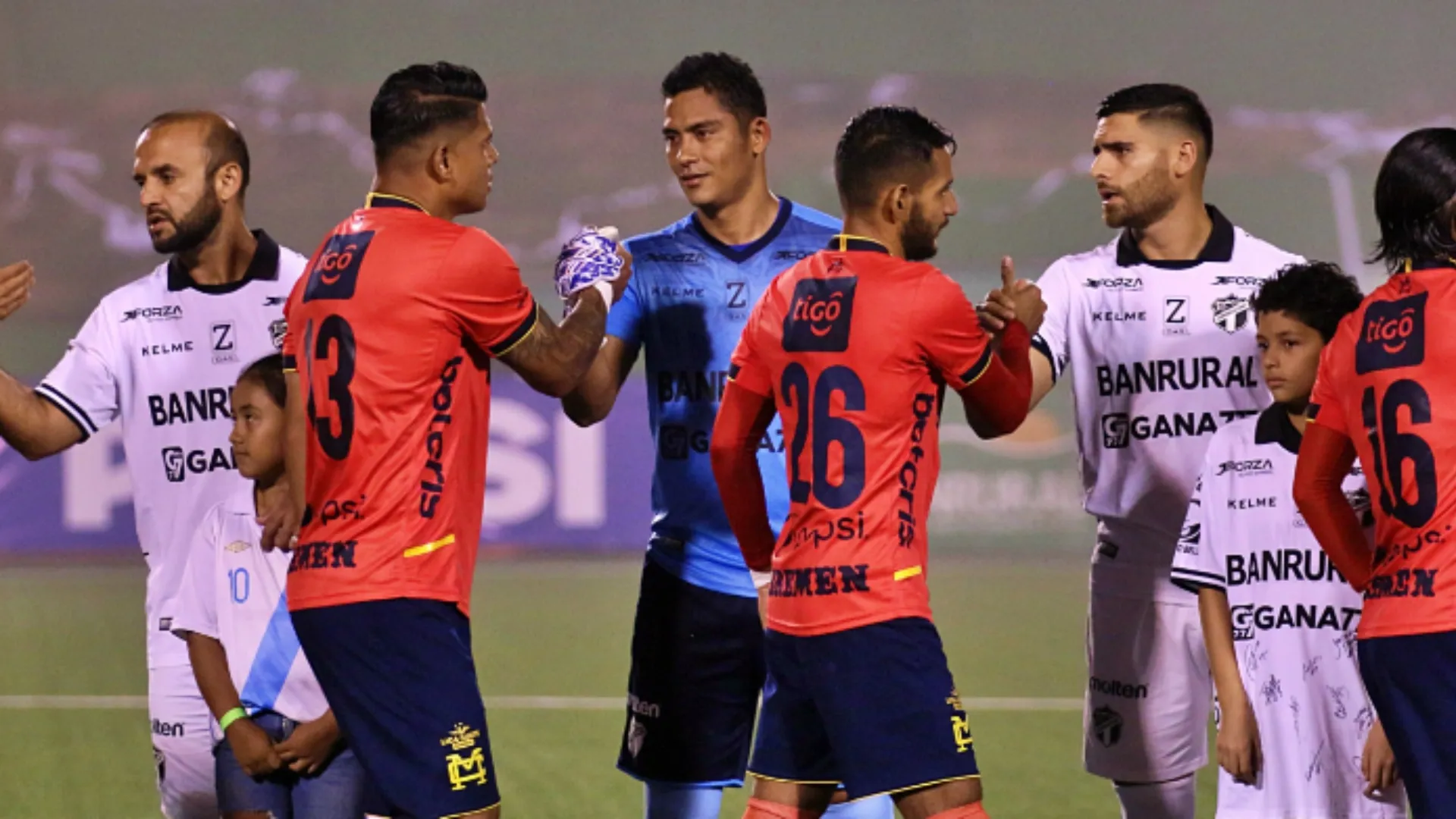 Comunicaciones y Municipal se verán las caras por las semifinales de la Liga Nacional. (Foto: ESPN)
