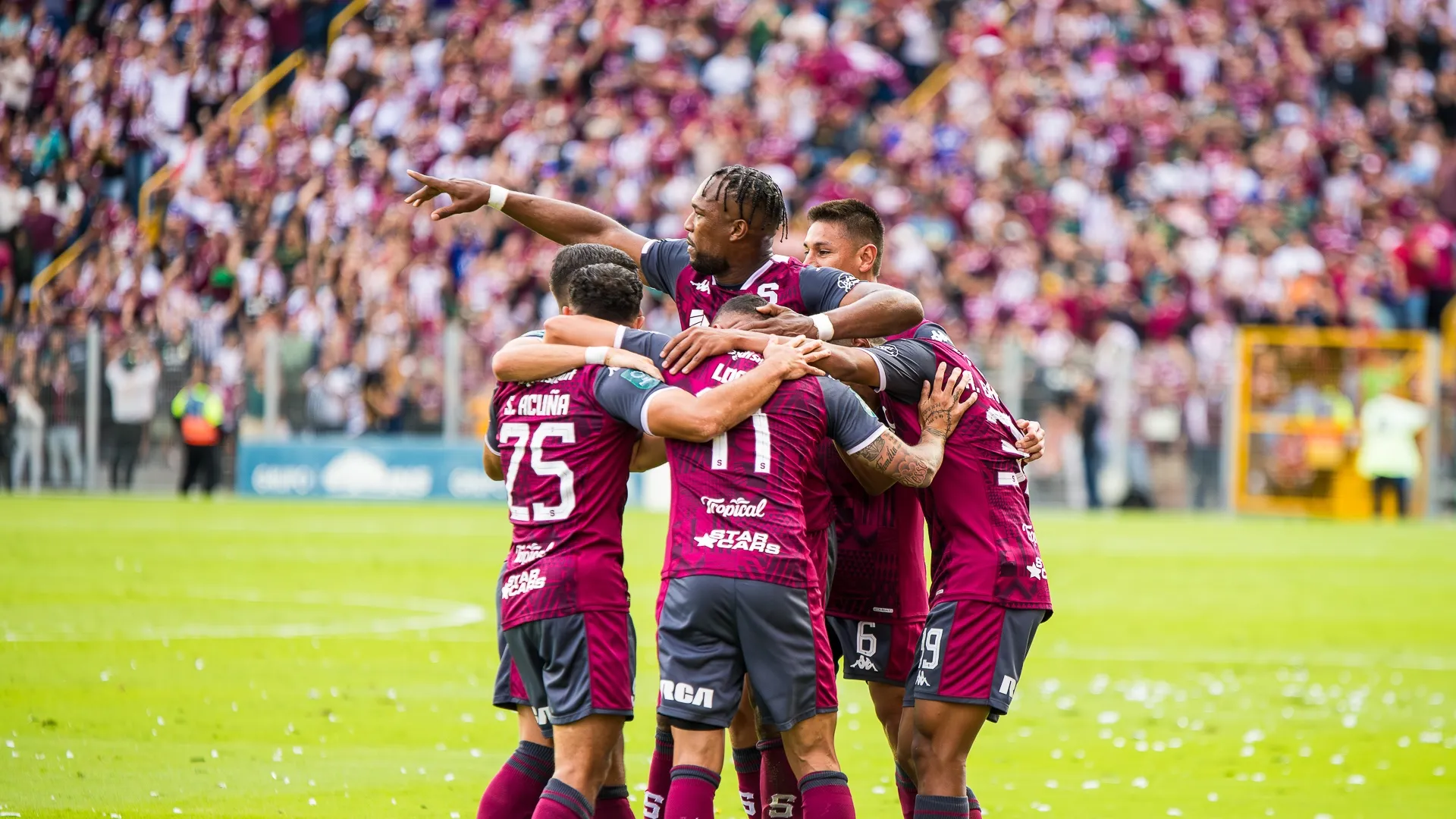 Saprissa tiene avanzada una salida sorpresiva.