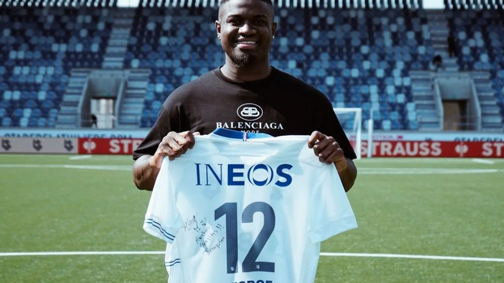 Mayron George firma con nuevo equipo en Europa