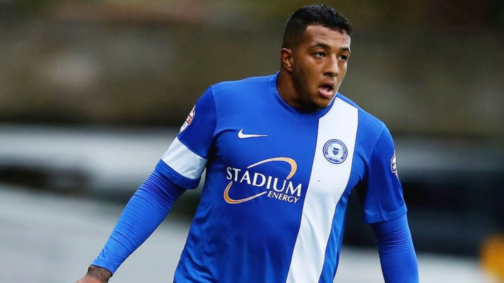 Nathaniel Méndez-Laing en el 11 ideal de la fecha 27 de la League One inglesa