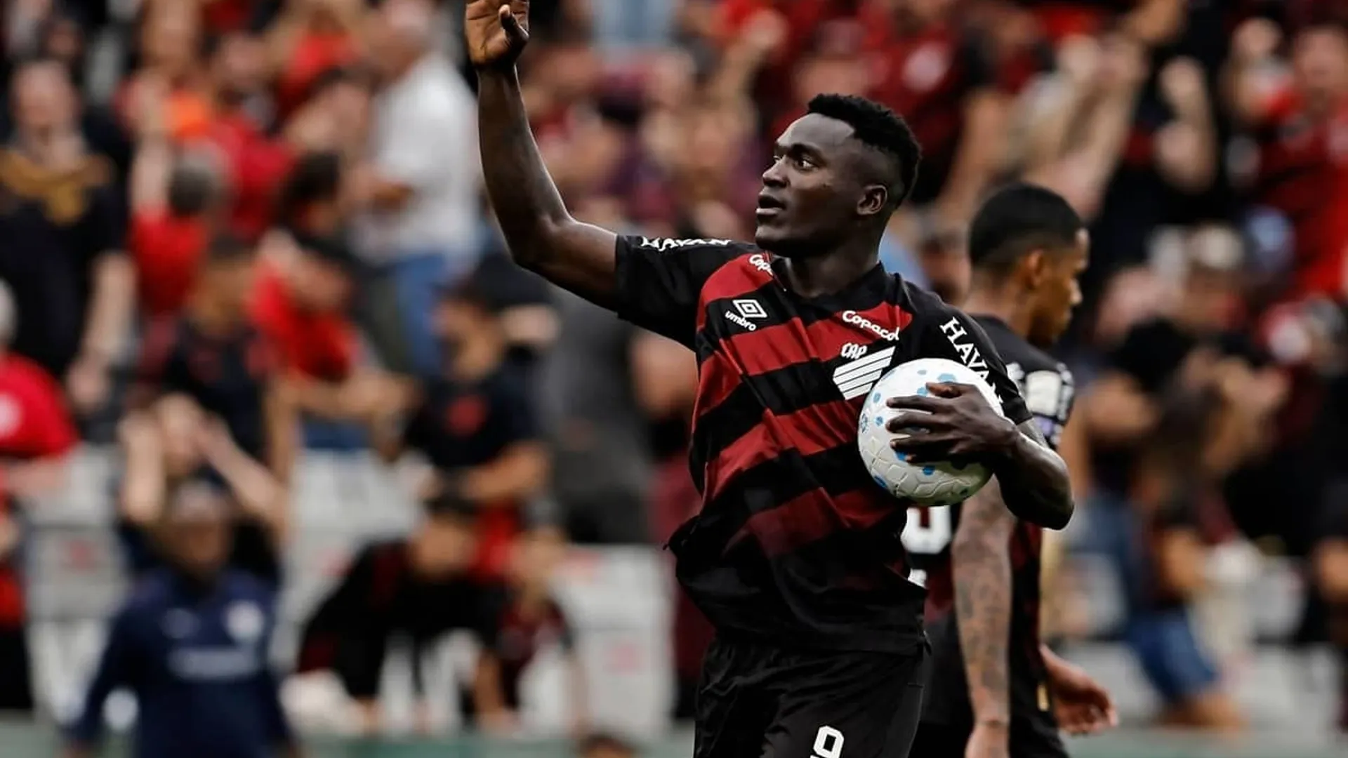 Aston Villa habría contactado por Kevin Viveros y Sunderland habría pedido referencias