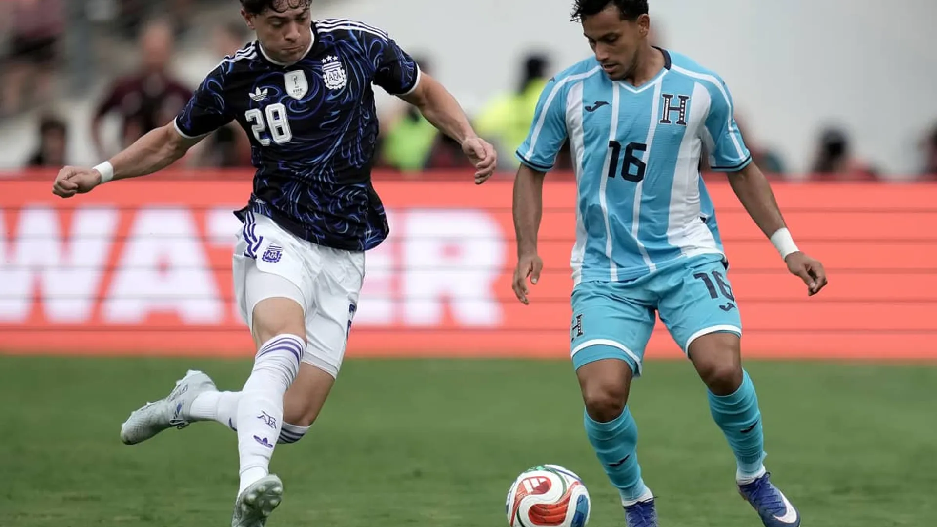 Edwin Rodríguez queda descartado ante Surinam y Honduras no forzará su regreso
