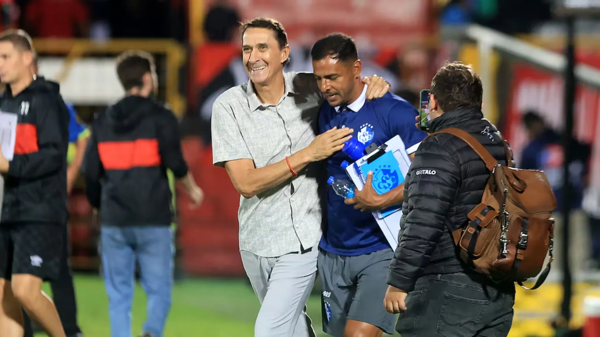 Alexandre Guimarães le da grandes beneficios a Alajuelense. (Foto: La Nación)
