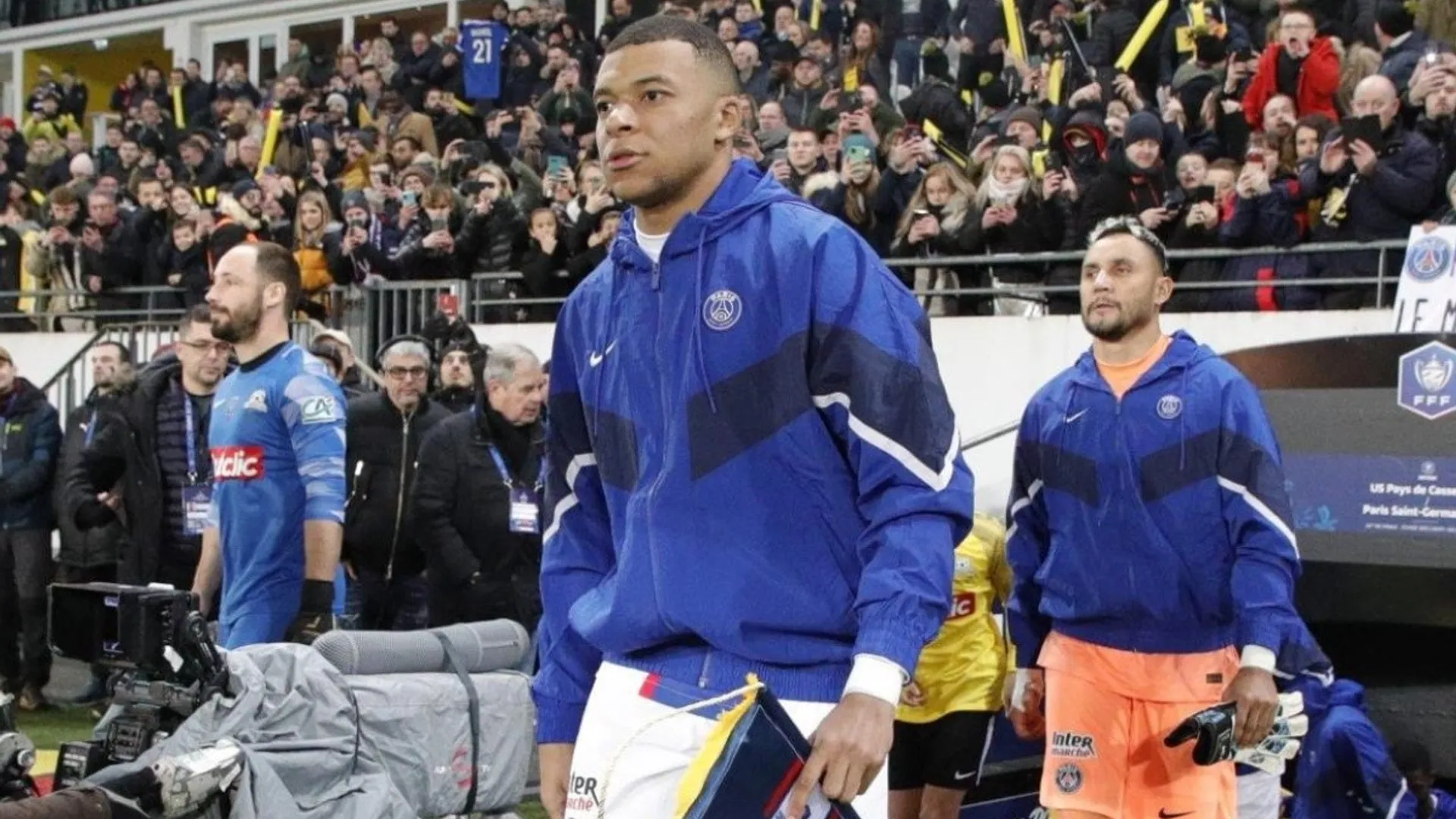 Con cinco goles de Mbappé y Keylor Navas titular, el PSG derrotó a Pays de Cassel en Copa de Francia