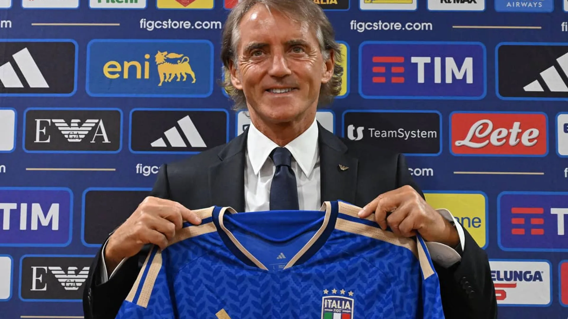 El supuesto segundo sueldo de Mancini que pone bajo la lupa las cuentas del Manchester City