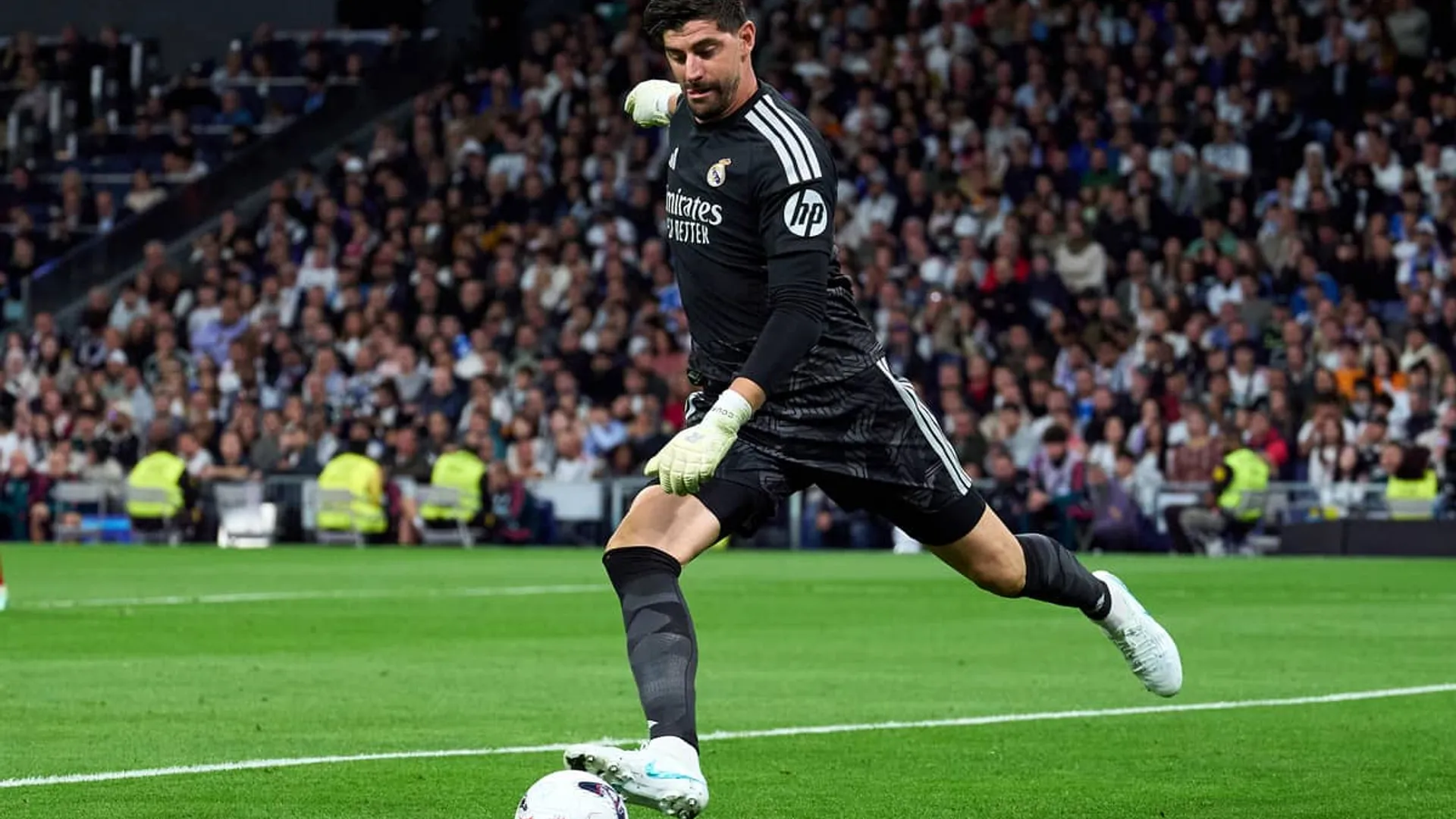 Courtois critica al VAR antes del Clásico: “Esperemos que no siempre sean errores para un lado y no para otro”