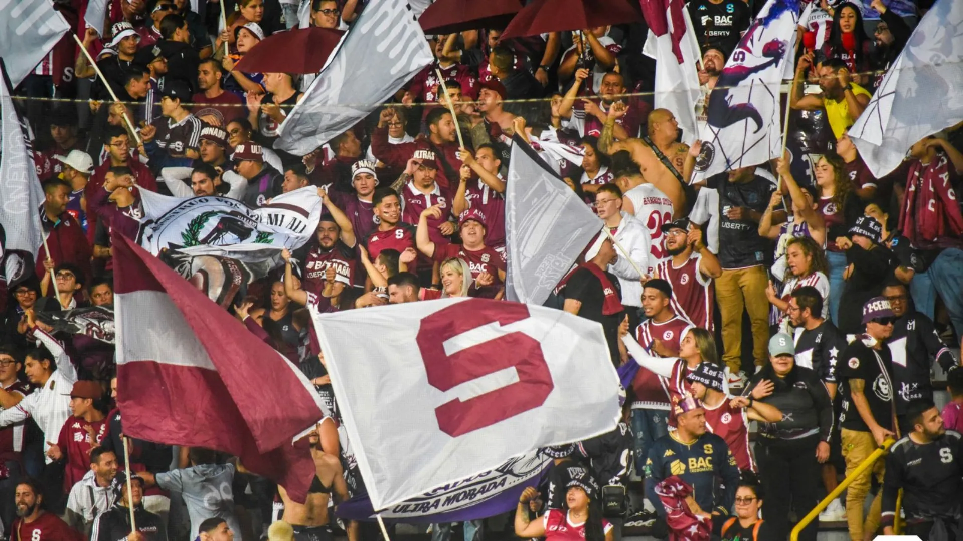"Está muy interesado": Saprissa se aproxima a cerrar la llegada bomba que revolucionará el fútbol de Costa Rica