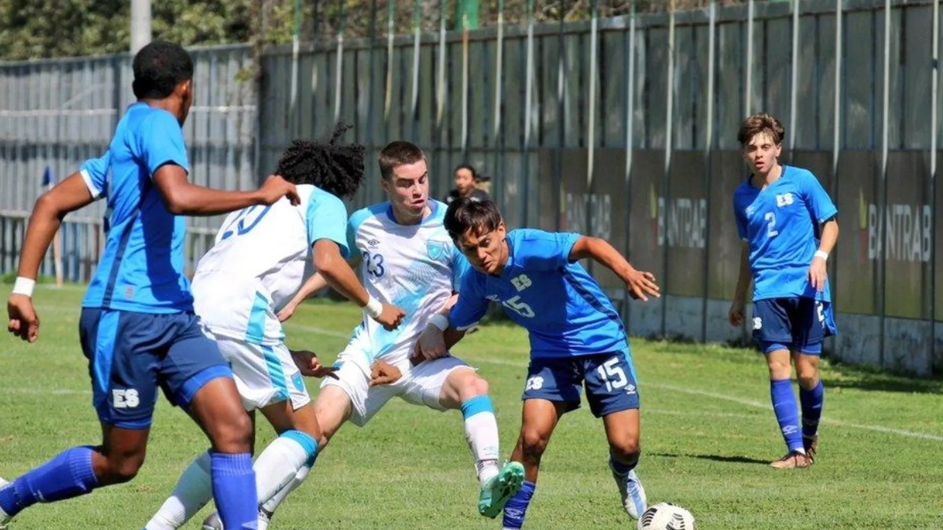 El Salvador cayó por goleada ante Guatemala previo al Premundial