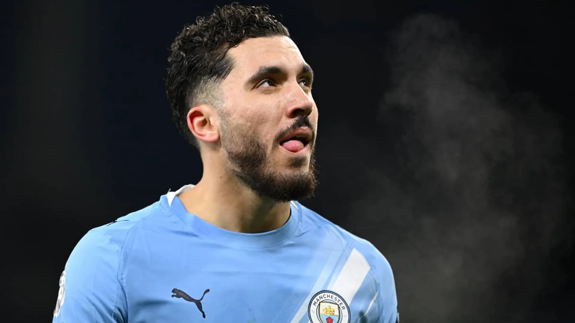 Chelsea habría reactivado su interés en Rayan Cherki para intentar ficharlo en 2027, según Fichajes