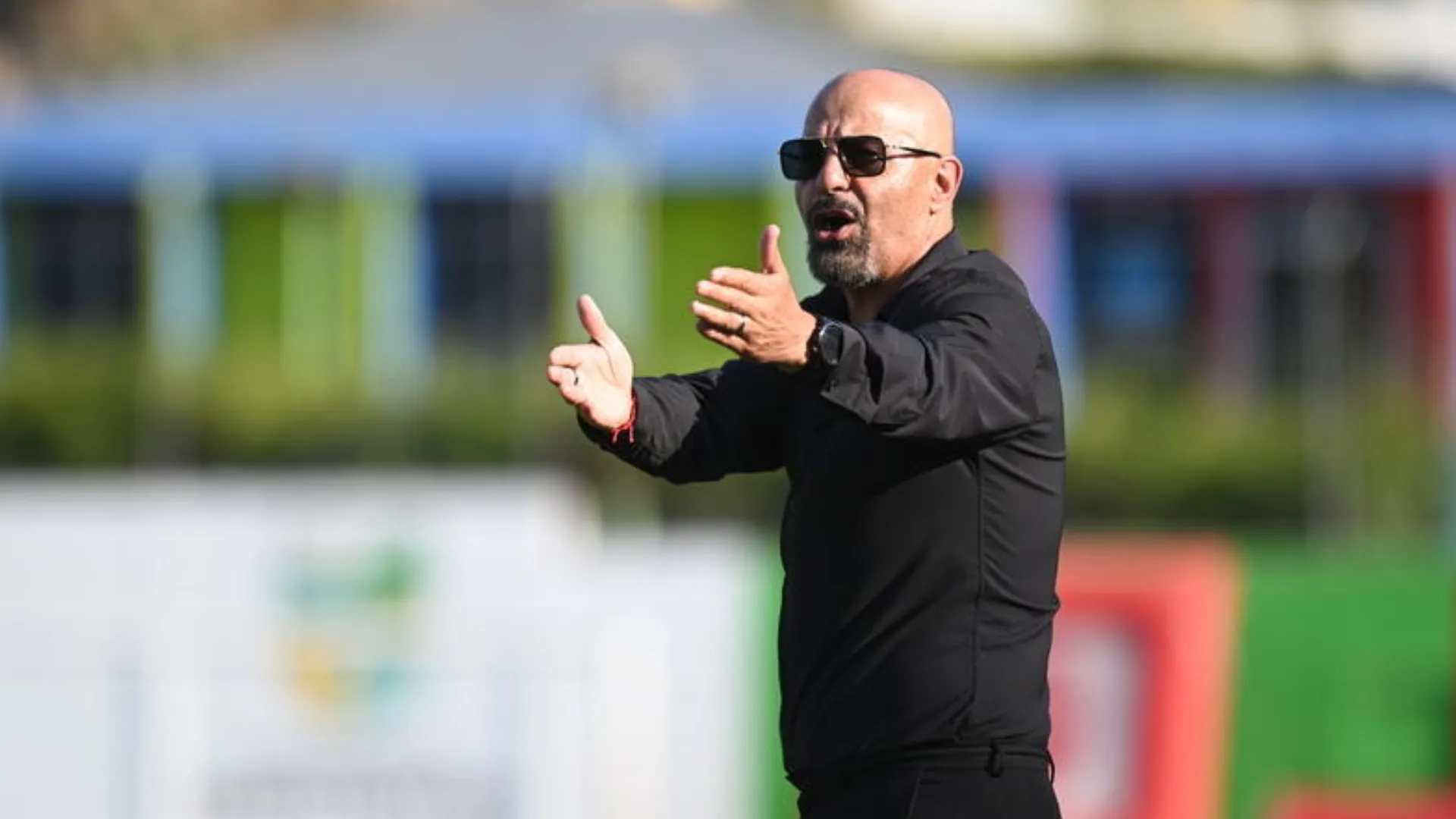 Fue descartado por el Fantasma Figueroa y ahora ficha por un rival directo de Comunicaciones