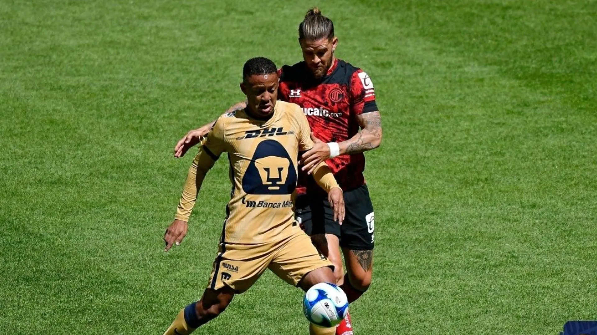 Gabriel Torres registró su primera titularidad con los Pumas, sin mucha fortuna