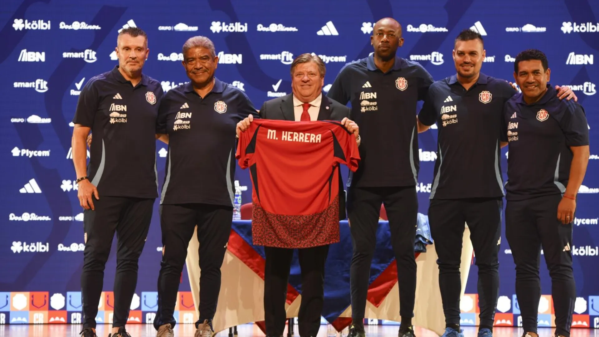 Miguel Herrera habló sobre la posible vuelta de Wanchope. (Foto: Fedefútbol)