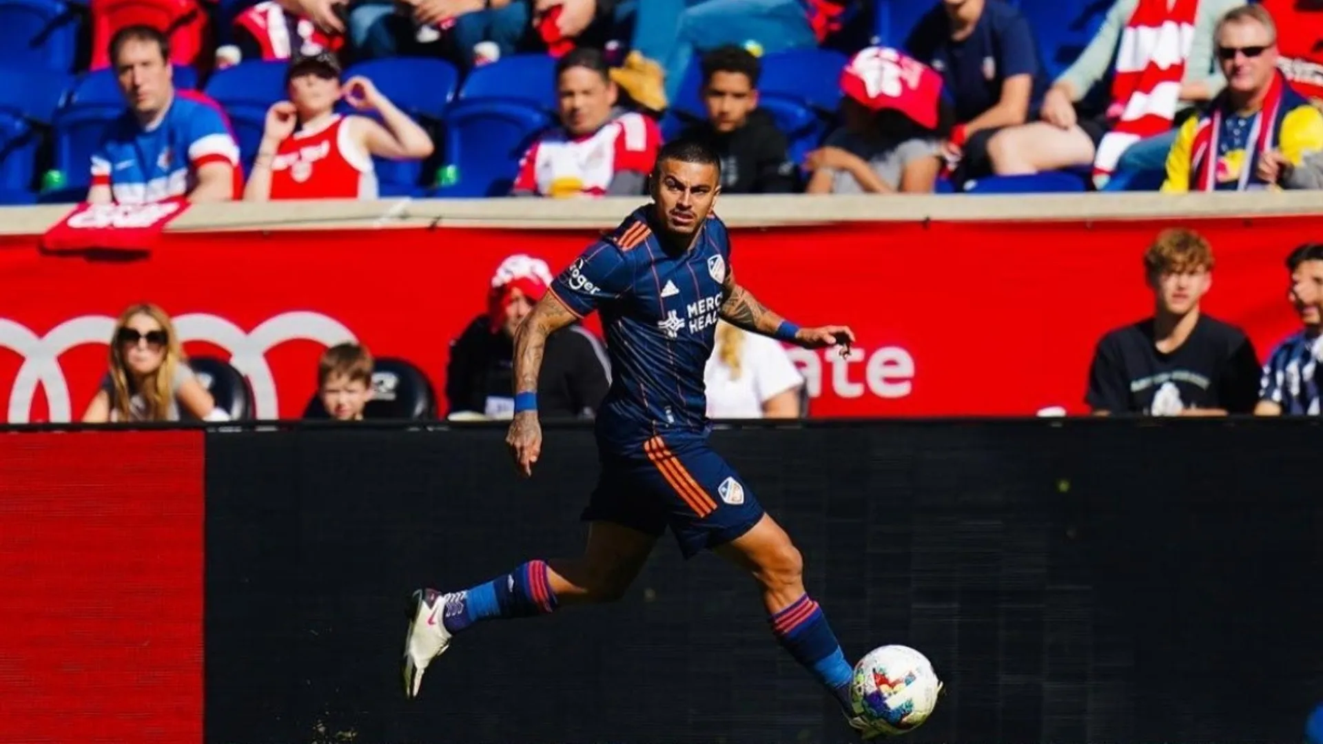 El costarricense Ronald Matarrita jugará en el fútbol de Ucrania
