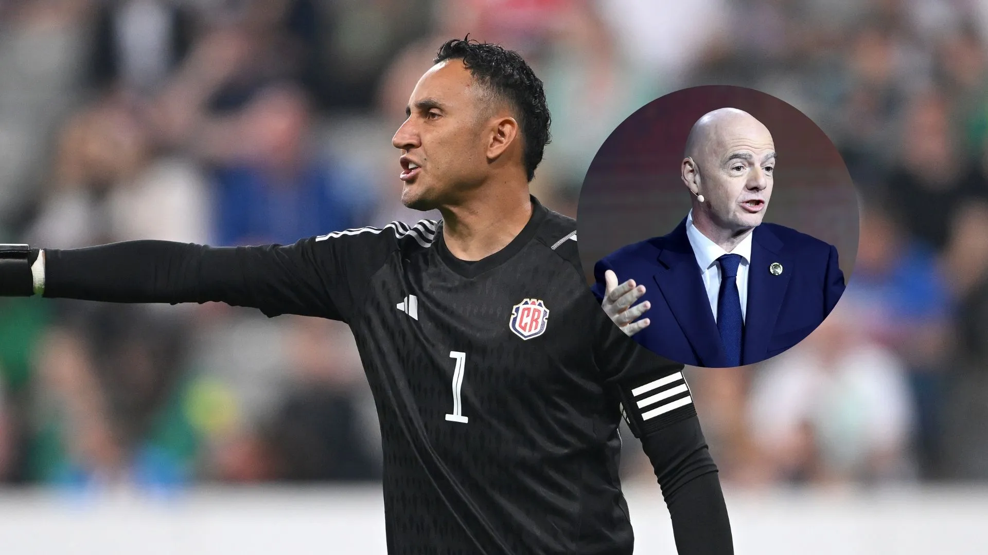 Keylor Navas con la camiseta de Costa Rica y Gianni Infantino, presidente de la FIFA.