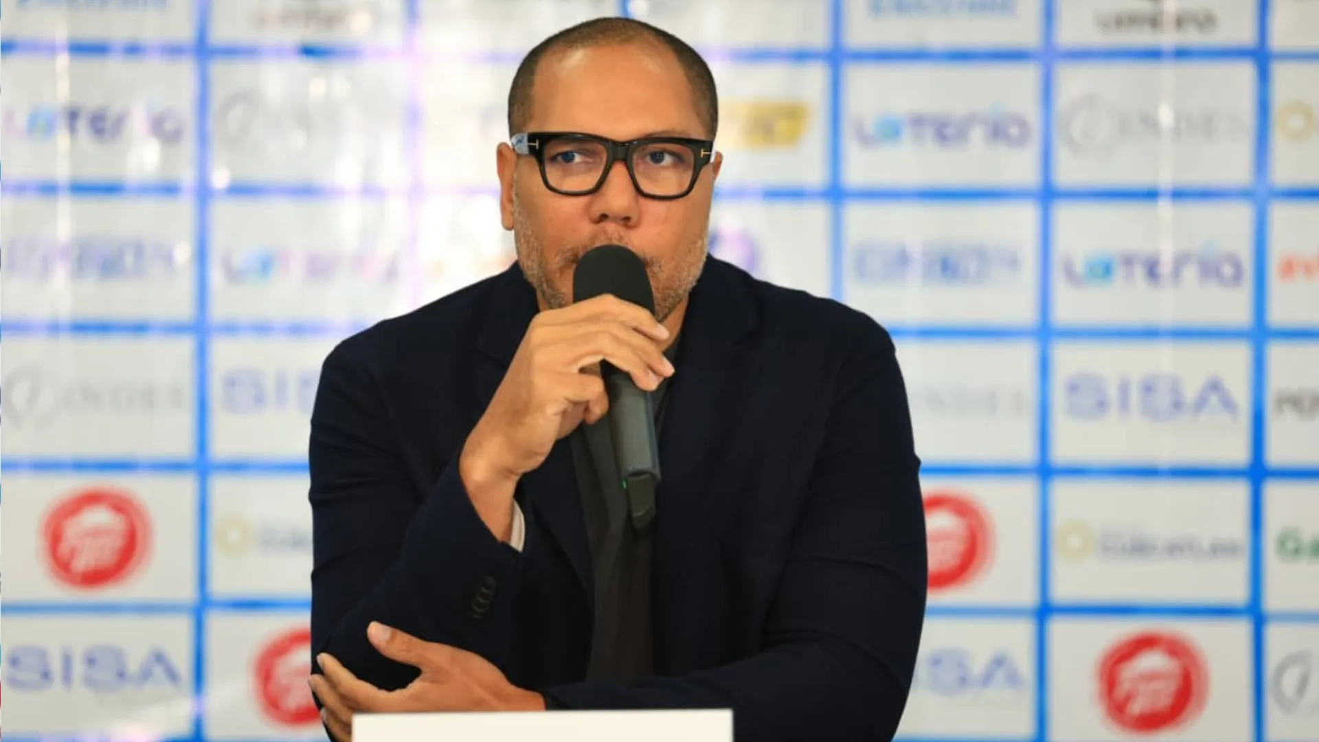 Yamil Bukele y la Fesfut no tienen piedad al castigar a equipo histórico de El Salvador