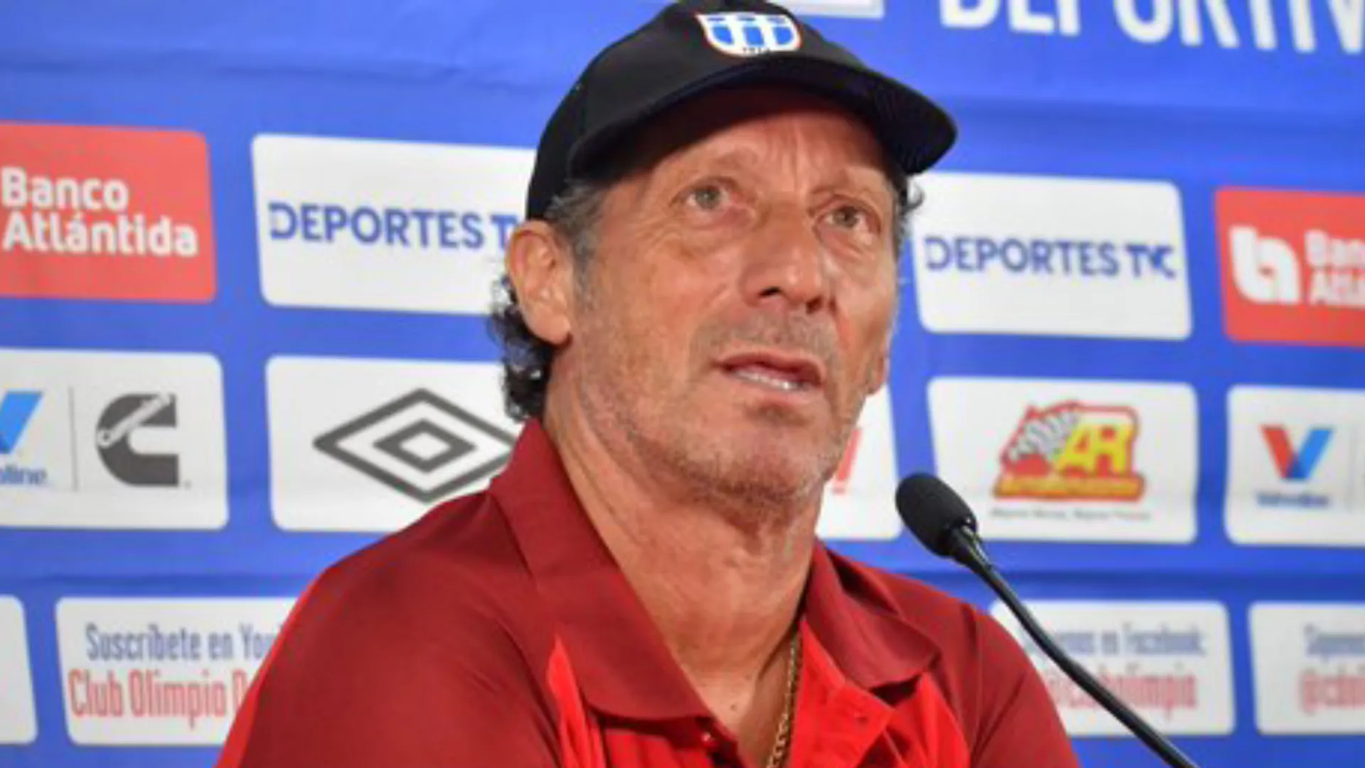 Pedro Troglio se siente orgulloso por entrar en la historia de Olimpia