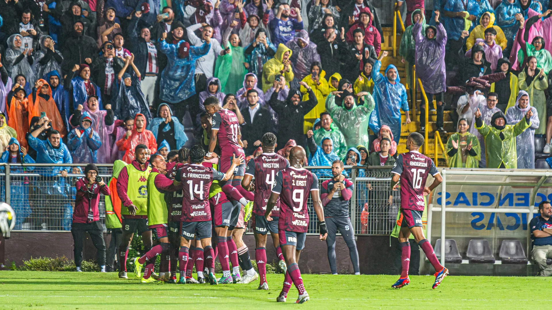 Ex Saprissa no podrá volver a Europa.