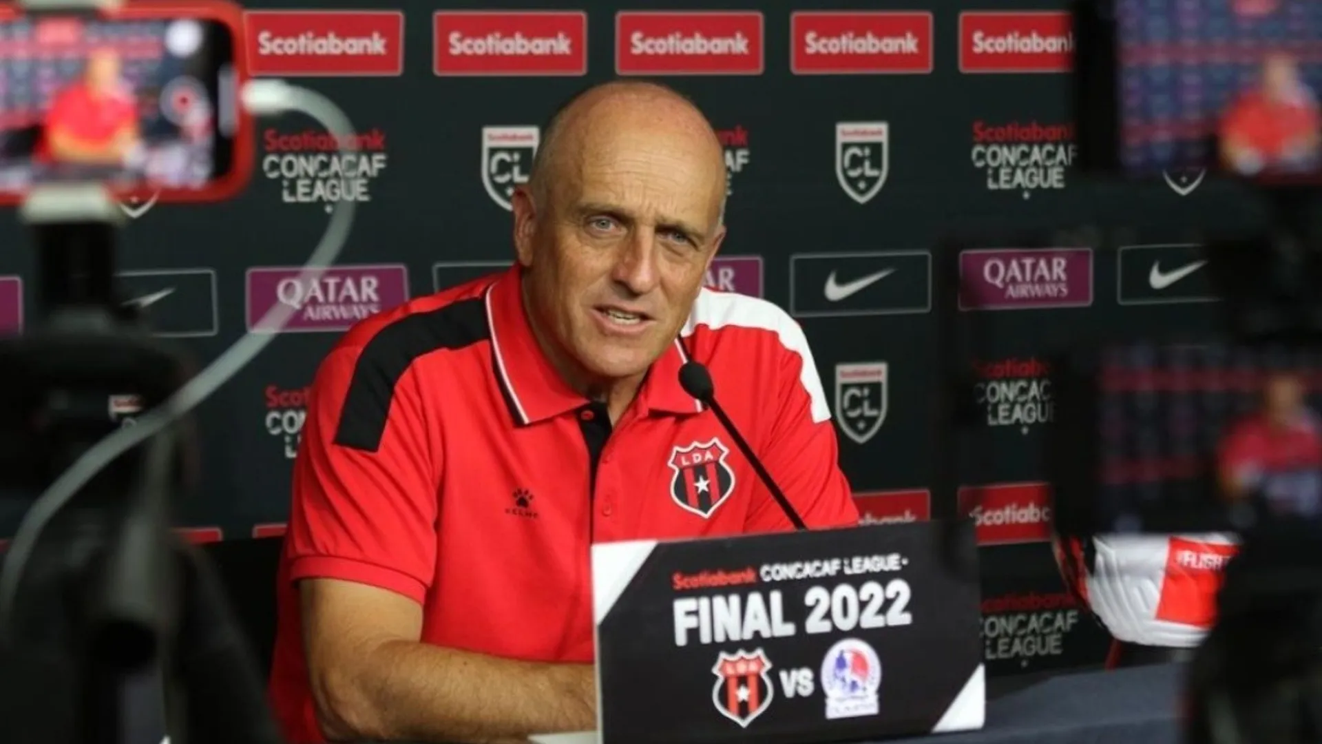 Es oficial, Fabián Coito queda fuera de Alajuelense