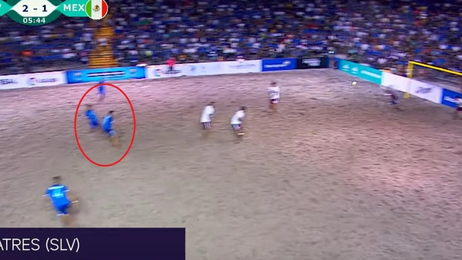 ¡Lo máximo! Eligen golazo de salvadoreño como el mejor del año en fútbol playa