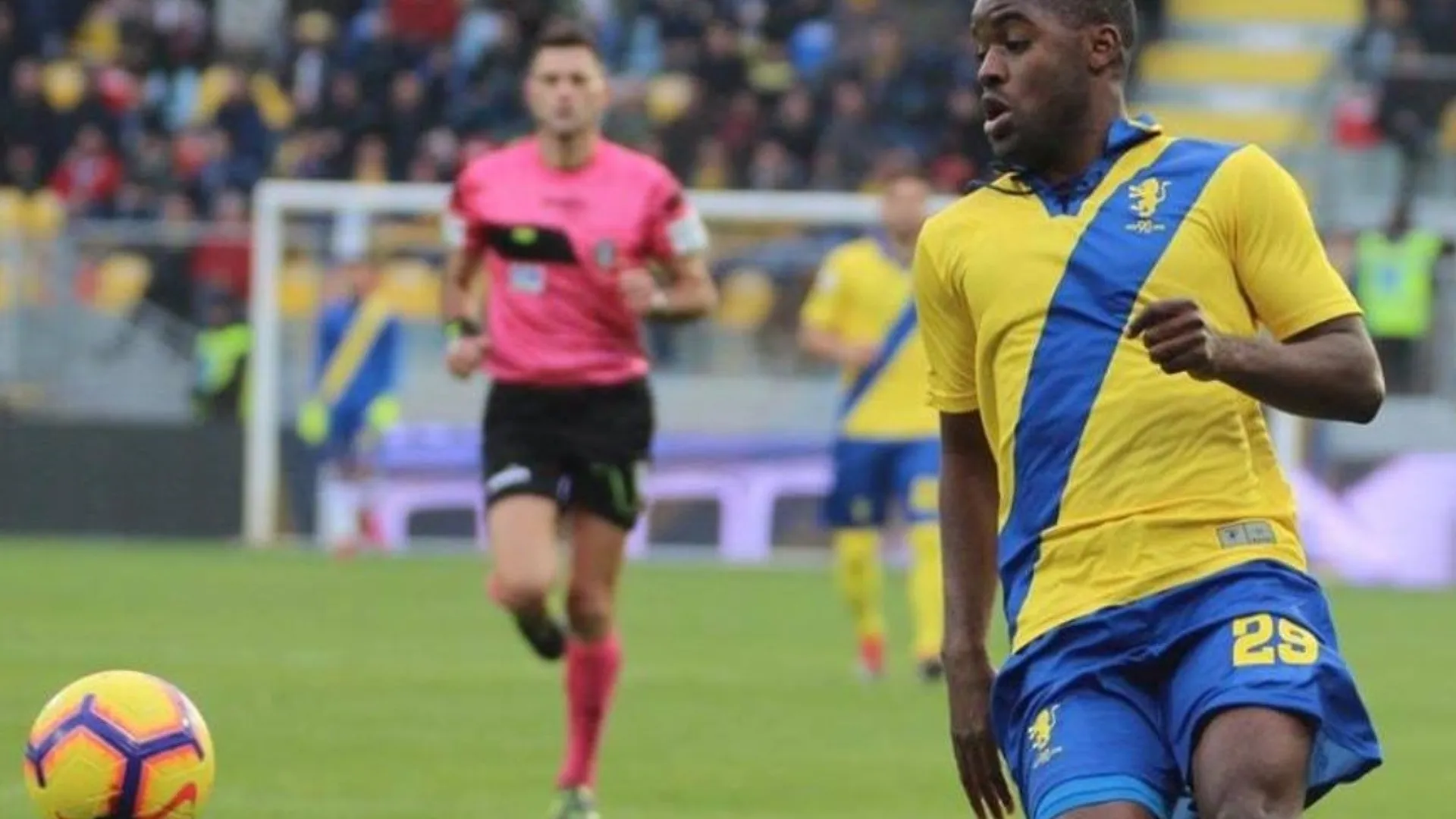 Campbell se queda sin espacio con el nuevo técnico de Frosinone