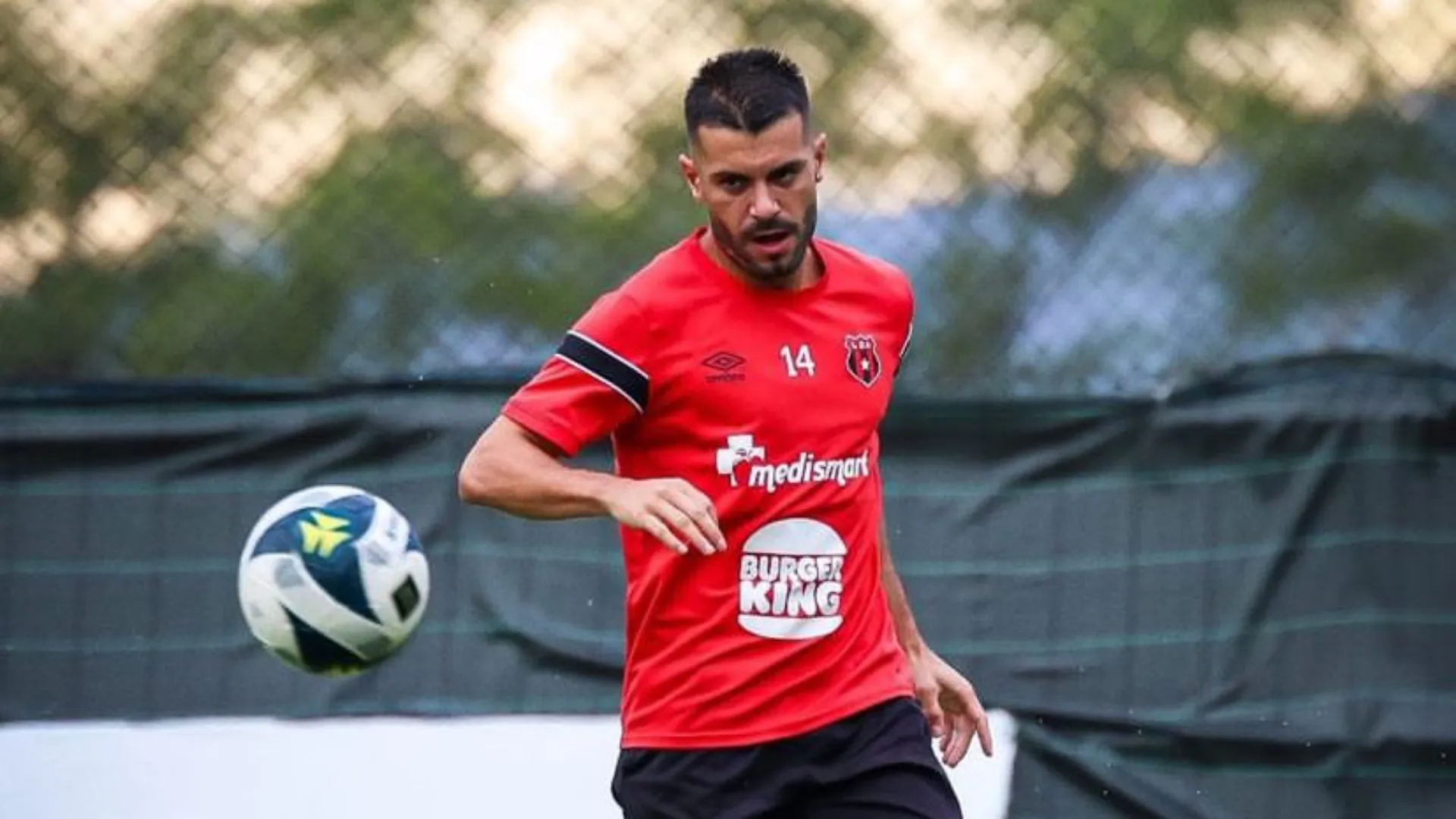 Lejos de Alajuelense: Iago Falque confirma su nuevo destino fuera de Costa Rica