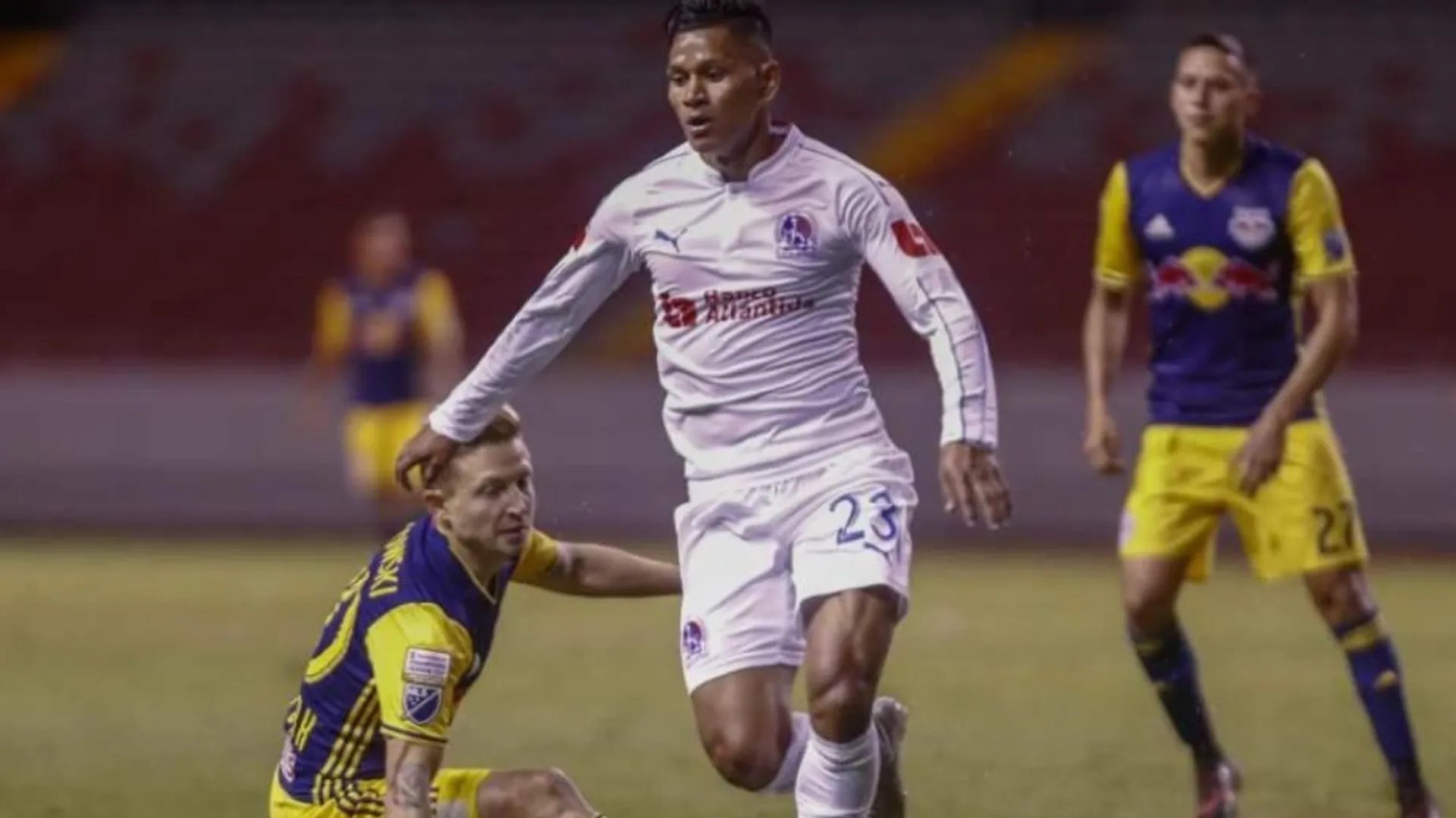 Bryan Moya se refirió a los rumores de su regreso a Olimpia
